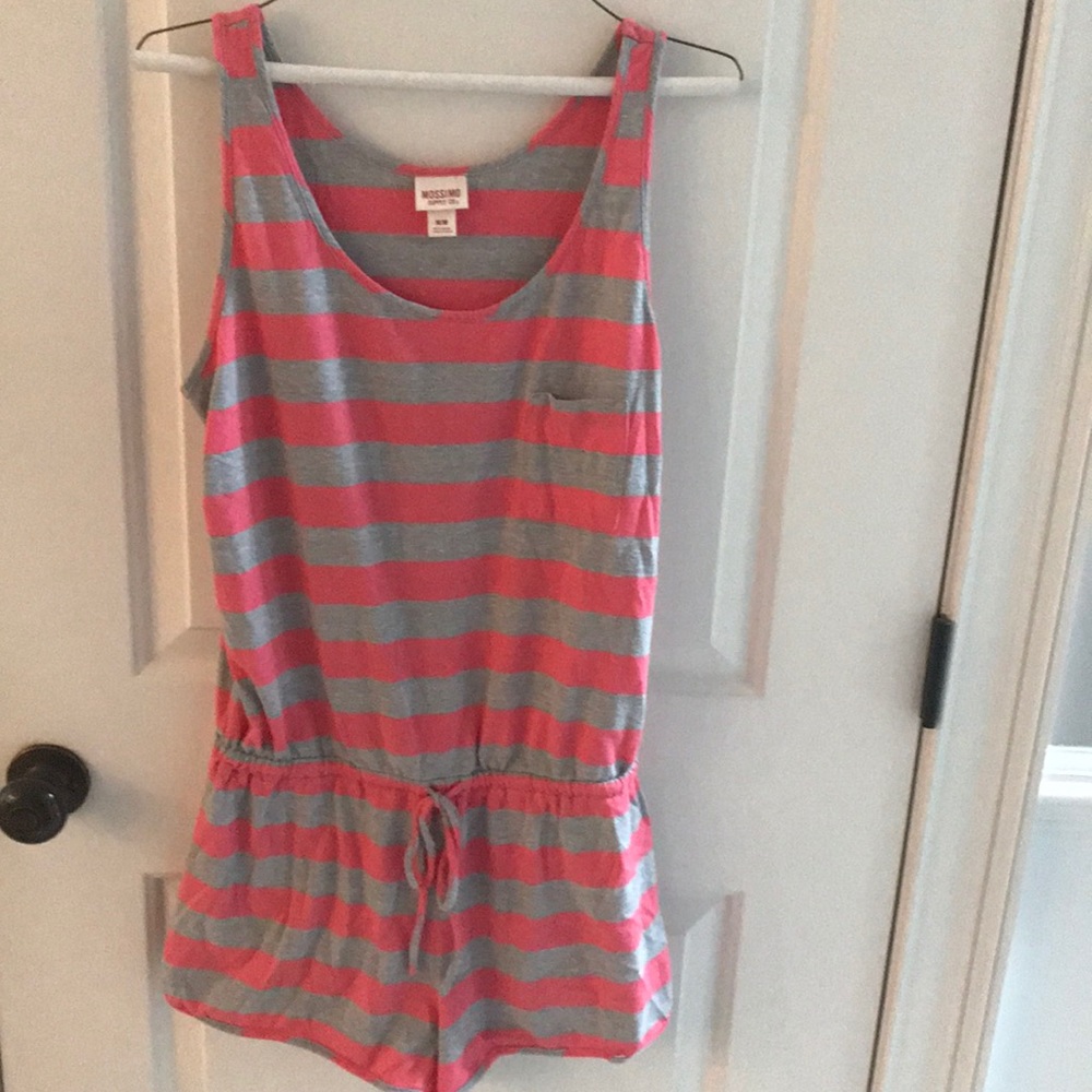Woman’s cotton shorts romper